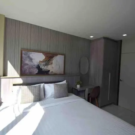 Bts Sukhumvit46 Deluxe 2 Bedroom 204